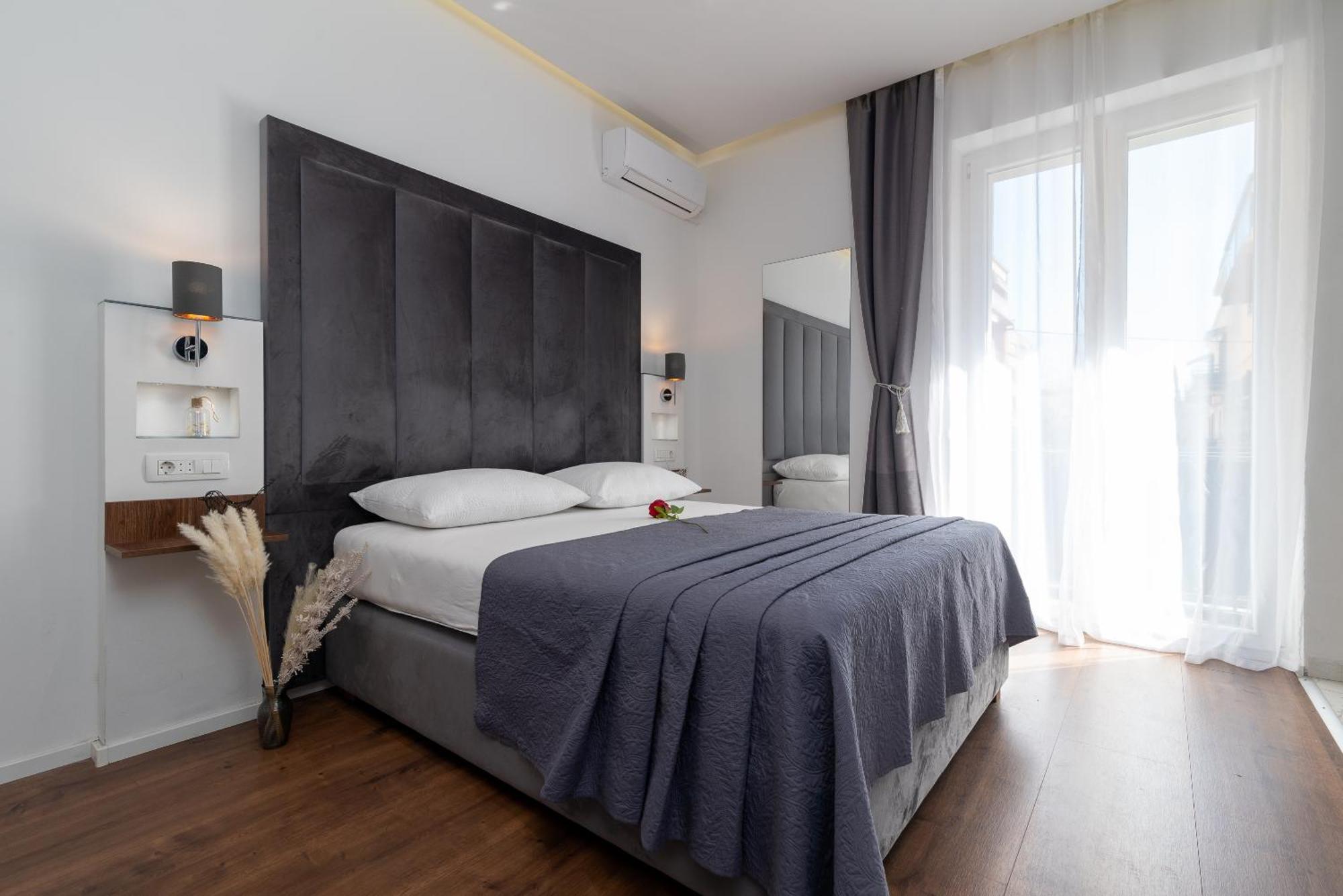 Antares Luxury Rooms 2 Split Exterior photo